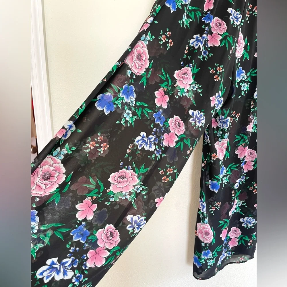 Sold Torrid Floral Black Chiffon Airy Beach Pants w/ Short Lining Size: 1X Plus - Picture 8 of 10